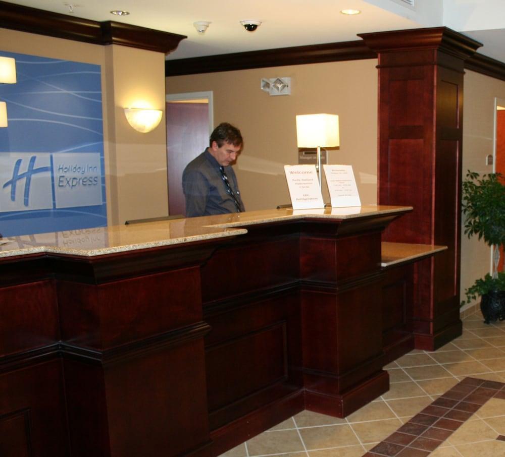 Holiday Inn Express & Suites Albany Airport Area - Latham, An Ihg Hotel Экстерьер фото