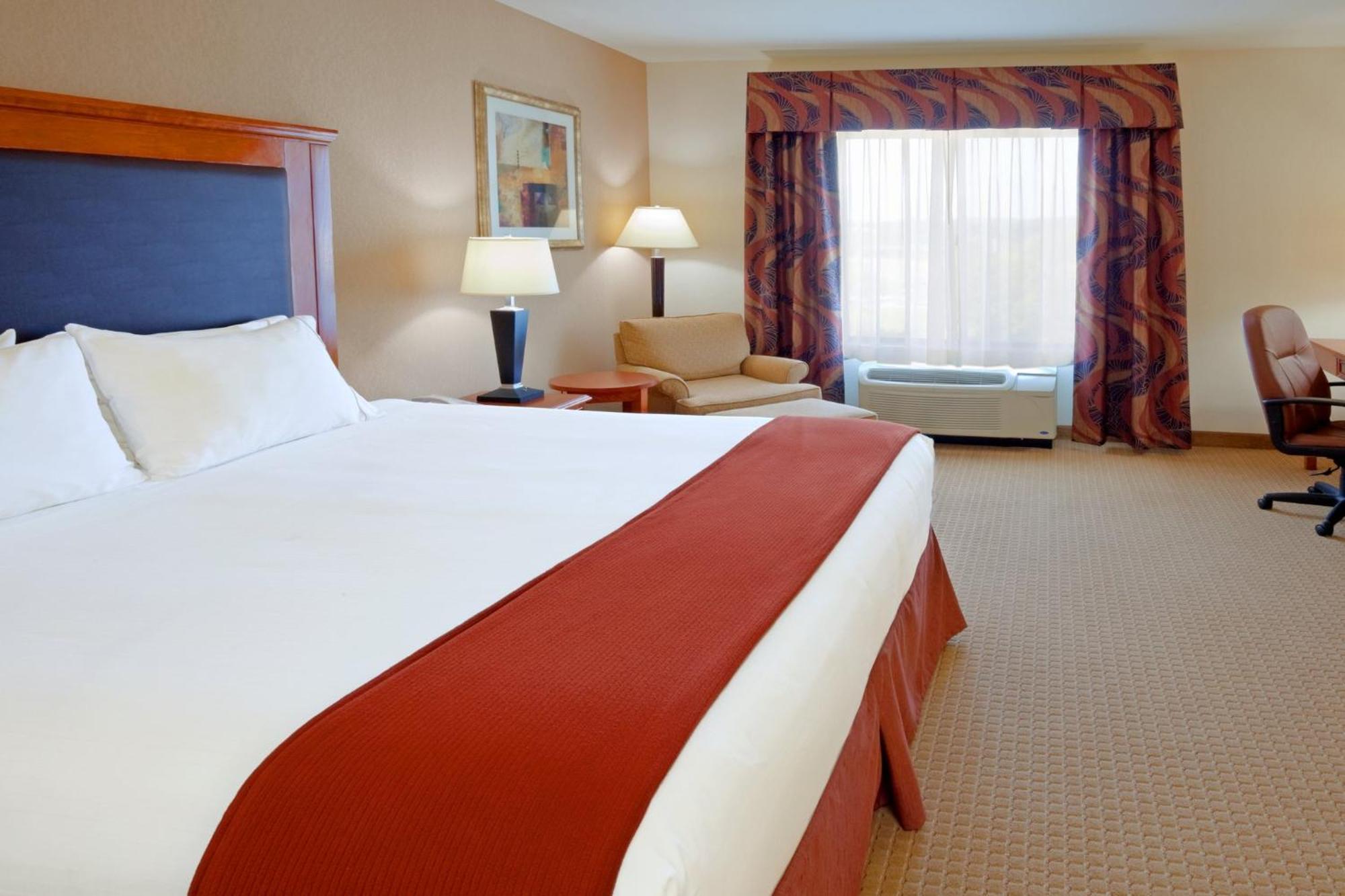 Holiday Inn Express & Suites Albany Airport Area - Latham, An Ihg Hotel Экстерьер фото